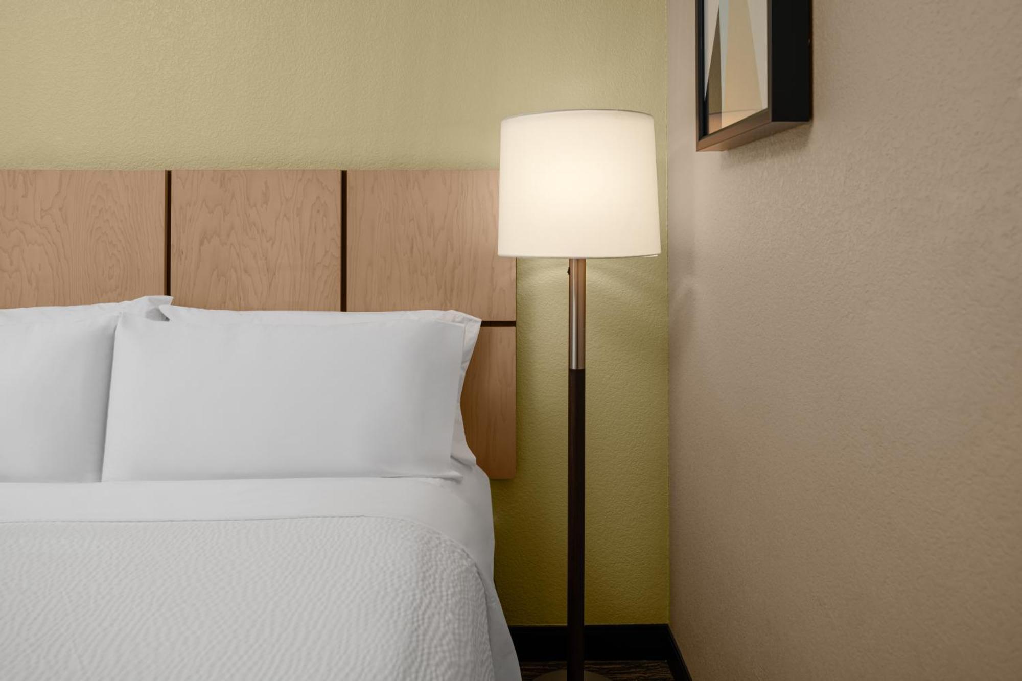 Candlewood Suites Turlock By Ihg Eksteriør bilde